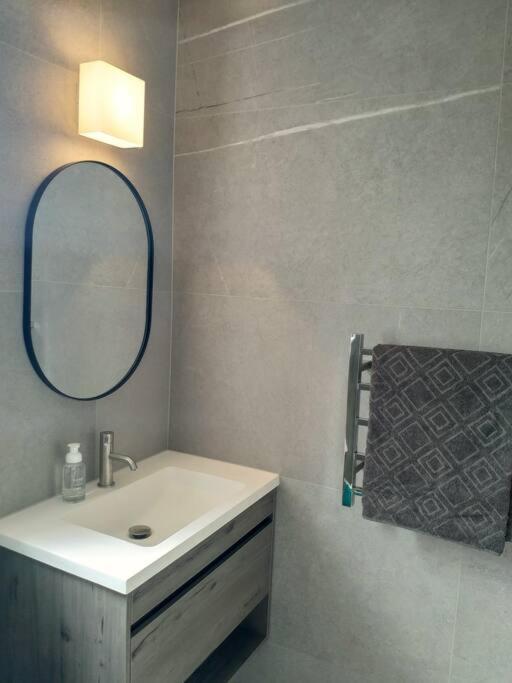 Xspot Medlands Beach House - Ocean Views - Short Stroll To The Beach 外观 照片